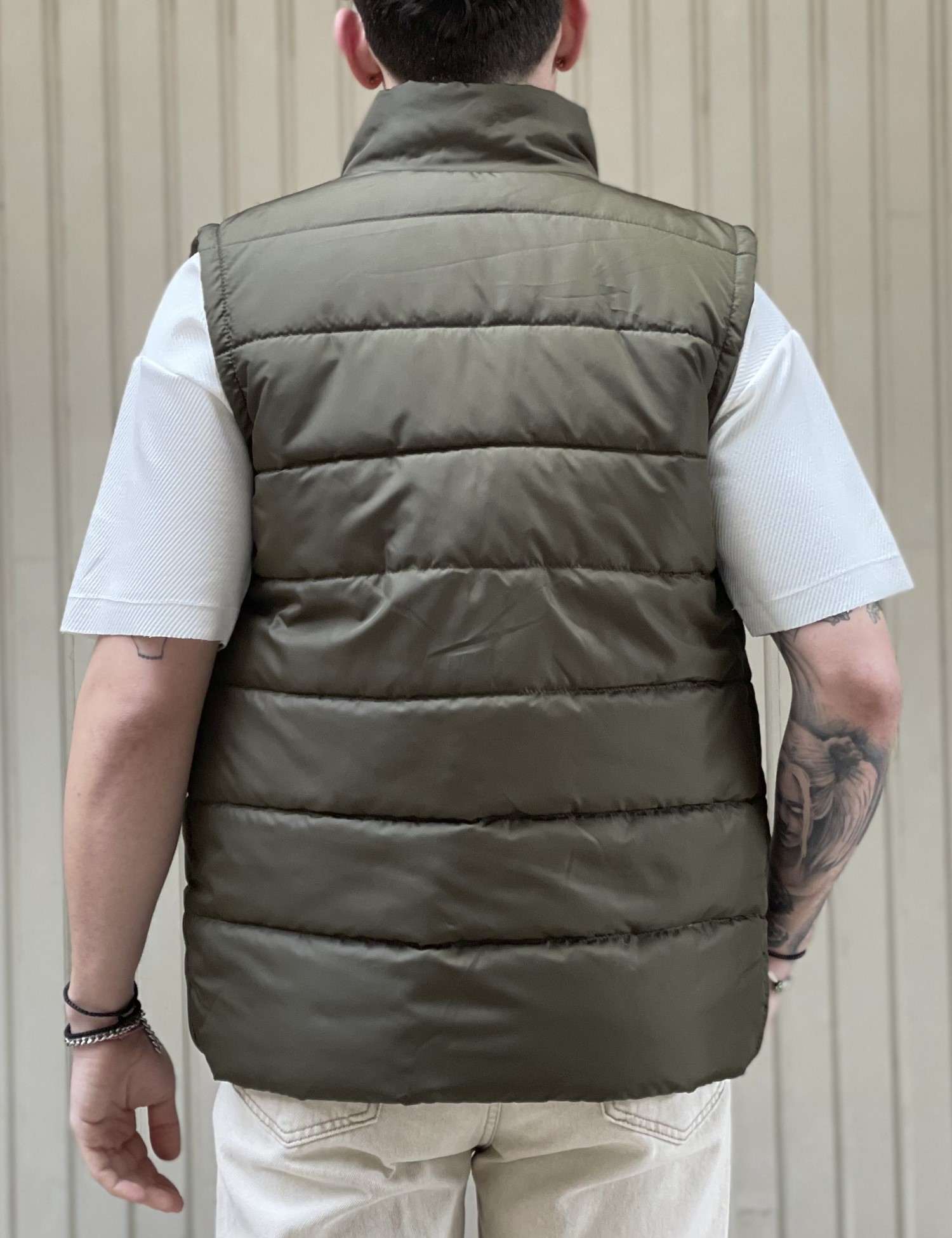 Ανδρικό λαδί καπιτονέ αμάνικο μπουφάν 33931L φωτογραφία